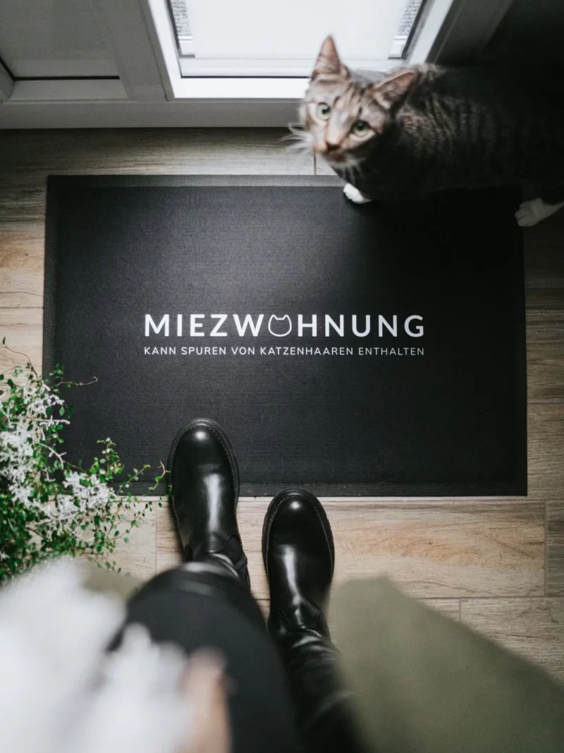 Fussmatte schwarz Miezwohnung  Heldenglück art nr. He95
