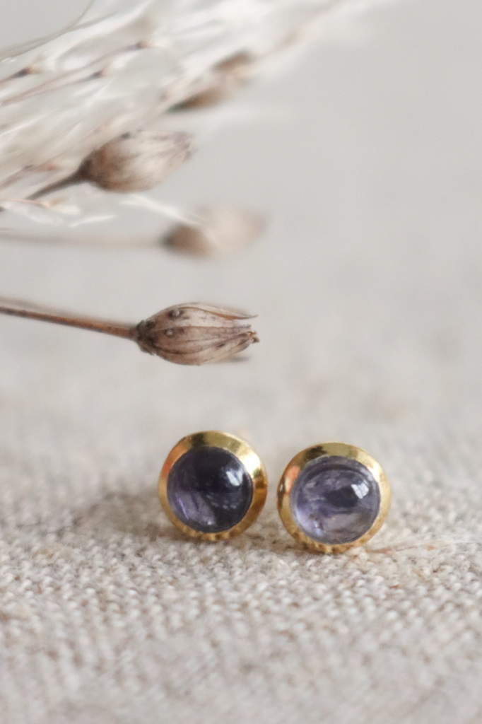 Gold Ohrsteckerli Poliert klein Iolith flieder Art. Nr. go 69