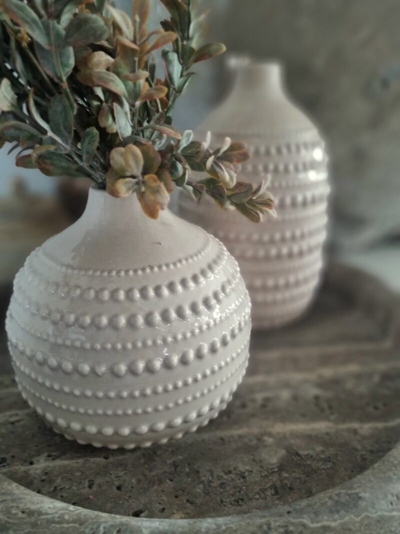 Vase pointly beige Art nr. Bo09