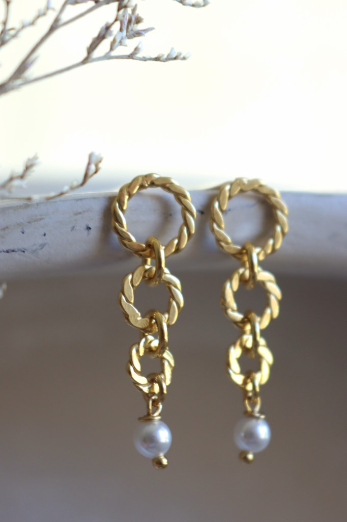 Gold Ohrenhänger gedrehte Ringe Perle  Art. nr. OH2617