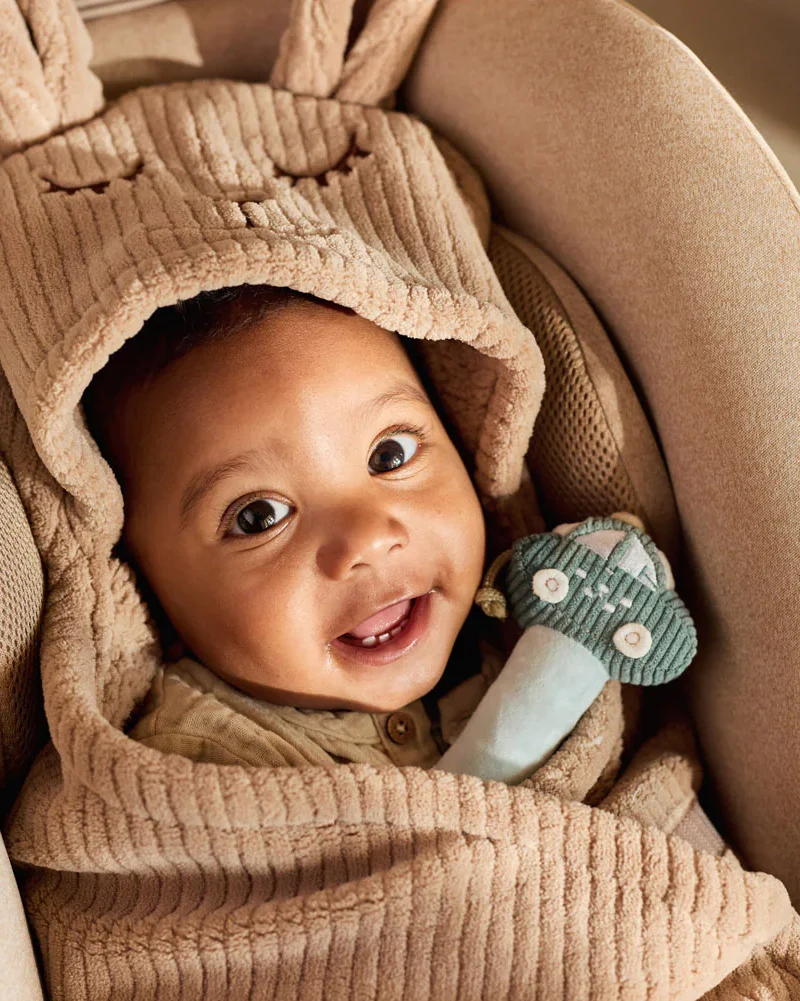 Einschlagdecke für Babyschale - Bunny - Cloudy Rib milky coffee  Art nr. Jl 97