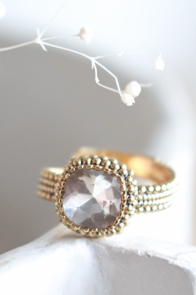 Gold Fingerring Elenor geschwärzt Kristall Art. nr. FR1079CHCR