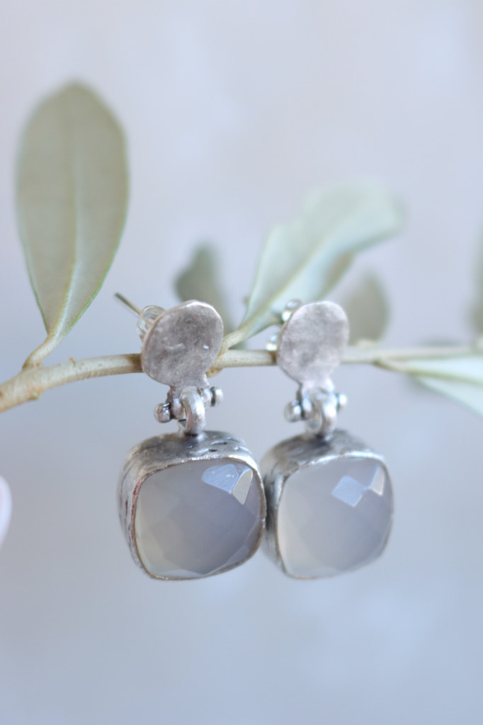 Silber Ohrstecker Inga chalcedon weiss grau TCS Art. nr.IFE09BGS