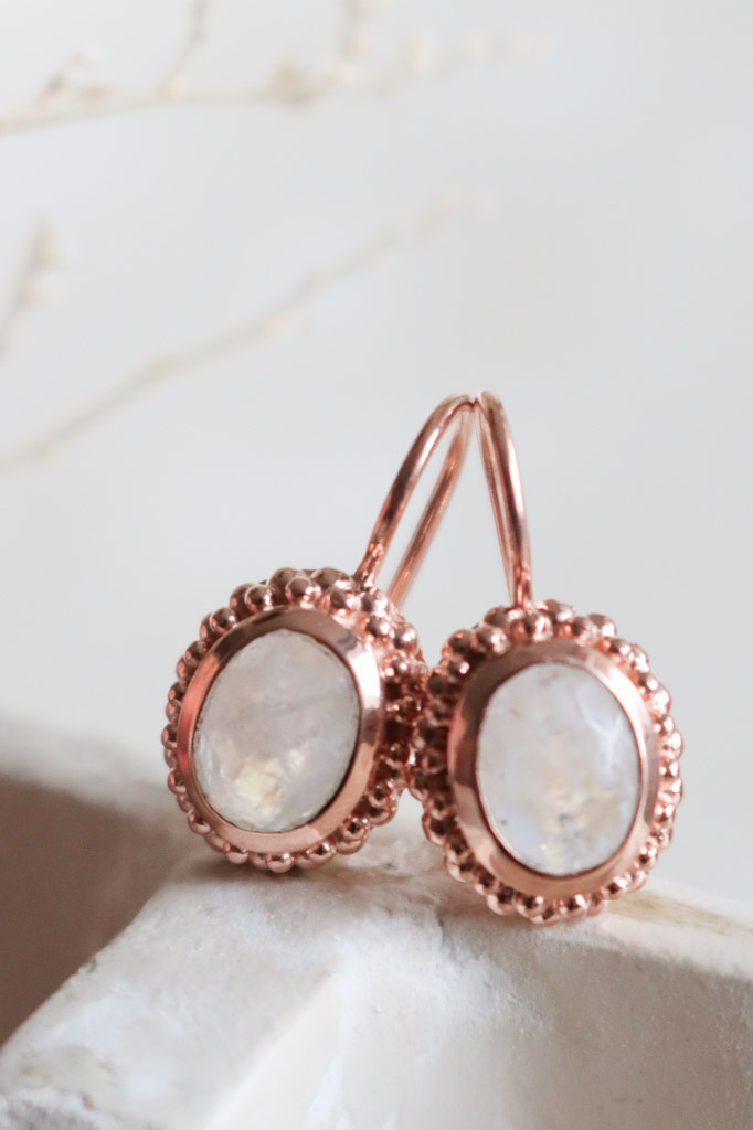 Rosegold Ohrenhänger Domino weiss Regenbogen Mondstein Art. nr. M9