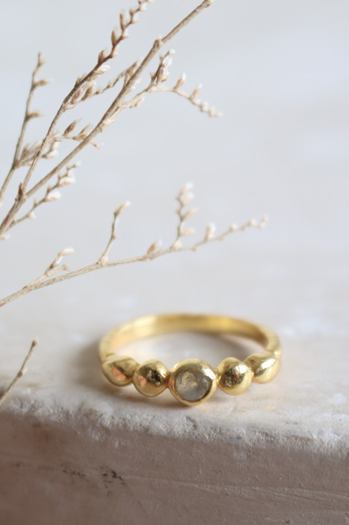 Gold Fingerring Farah Regenbogen Mondstein Art. Nr.06-0051-007