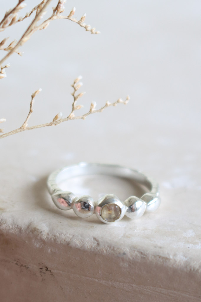 Silber Fingerring Farah Regenbogen Mondstein Art. Nr.06-005