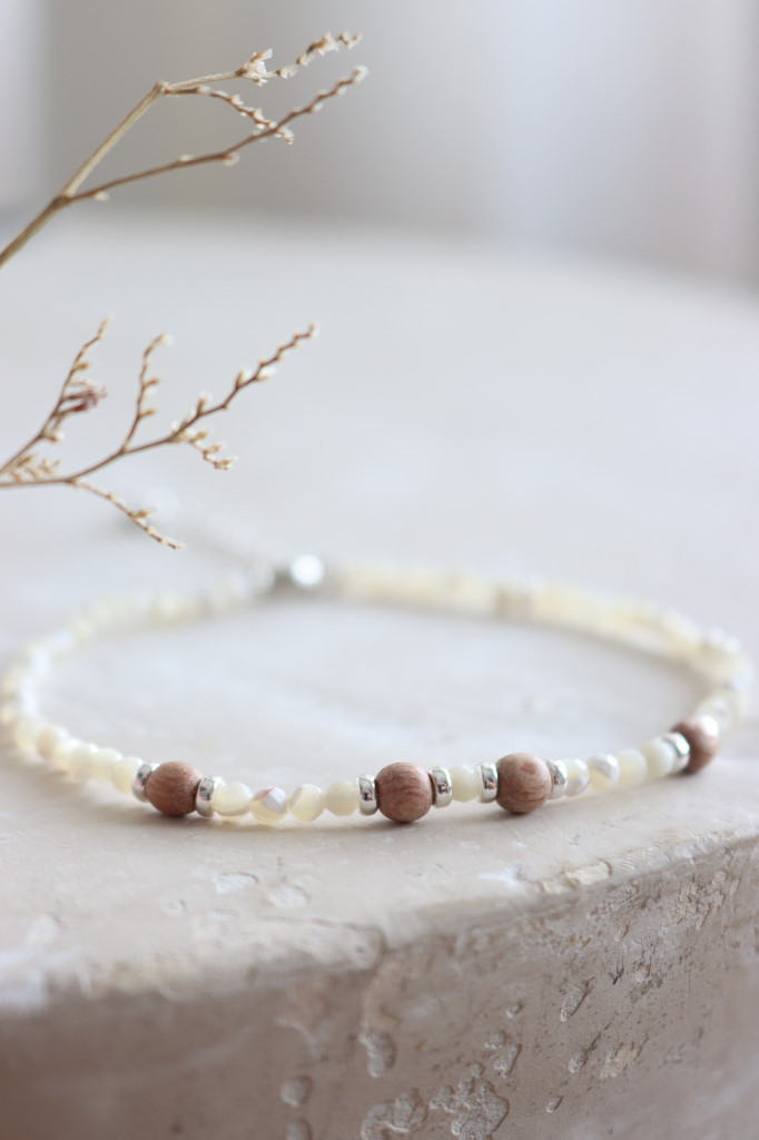 Silber Fusskette Refine Perlmutt Holz Da Shanti Art. nr. AH88-2157-01-3