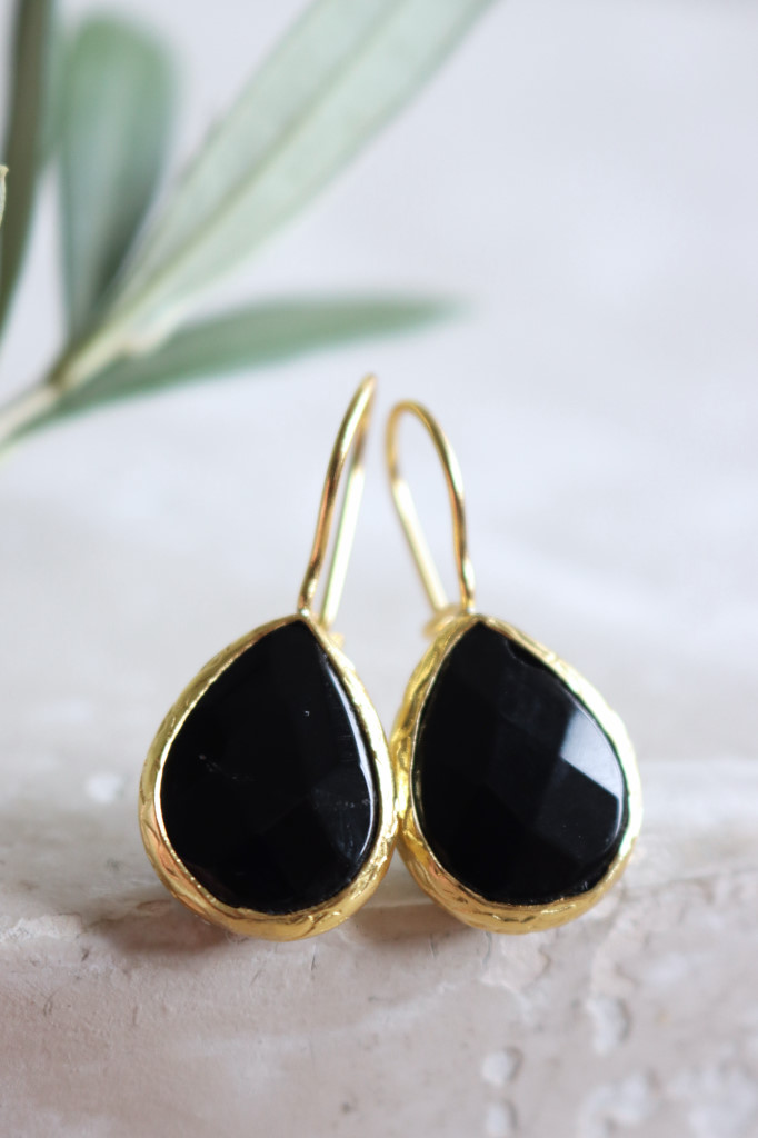 Gold Ohrenhänger Chic Tropfen schwarz TCS Art. nr. IFE28H
