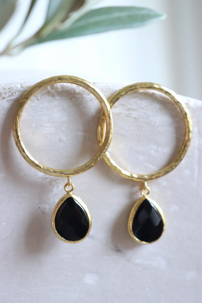 Gold OhrensteckerMabra Onix  TCS Art. nr.IFE236H