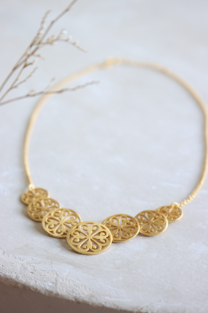 Gold Halskette Mandala mattiert Art nr. H 08693