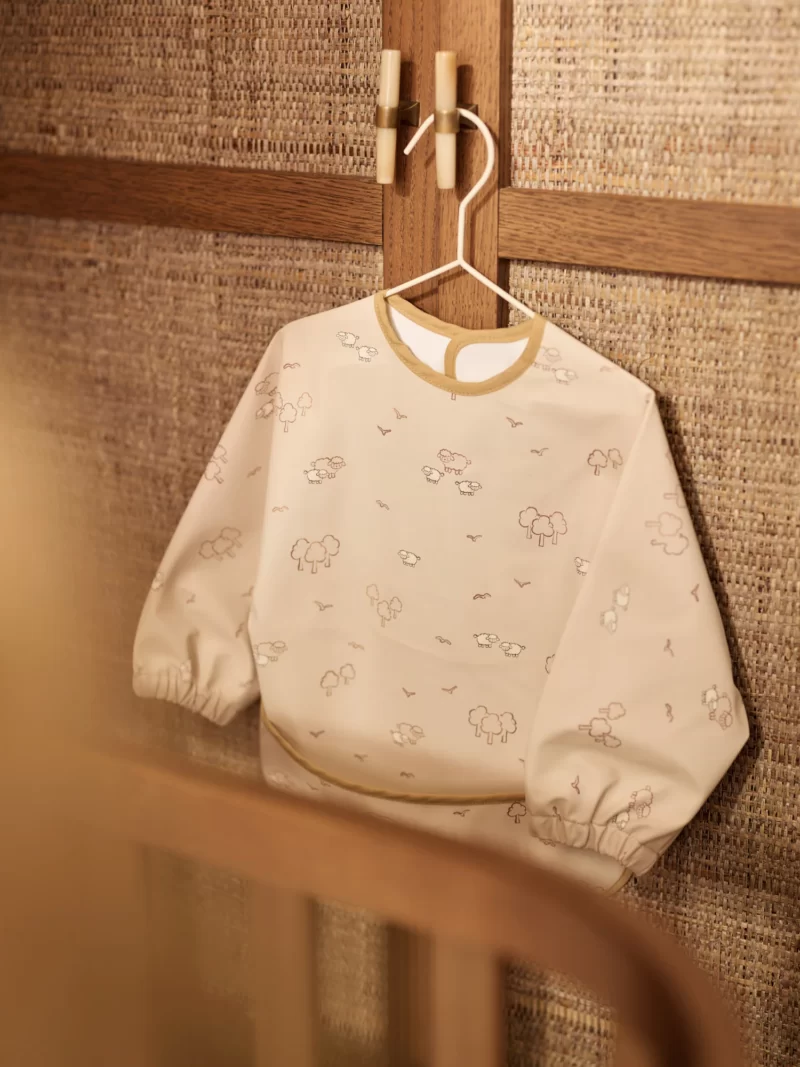 Lätzchen wasserdicht mit Ärmeln Woolly Artnr Jo99